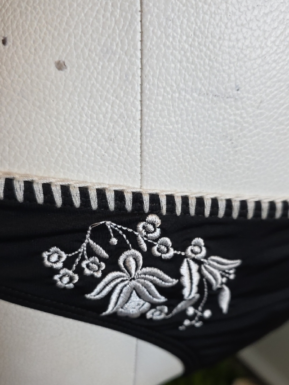 Gianni Bini Black and White Swim Bikini with Tags - Picture 3 of 8